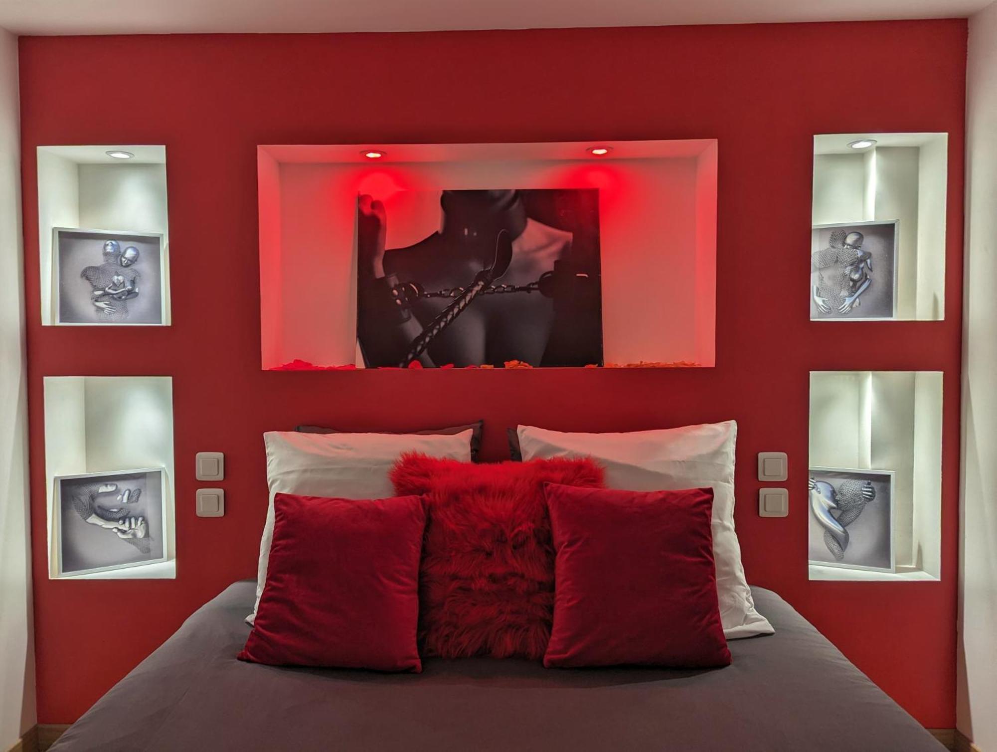 Dark Room Perpignan Aux 50 Nuances Jacuzzi Prive Villeneuve-de-la-Raho Eksteriør billede